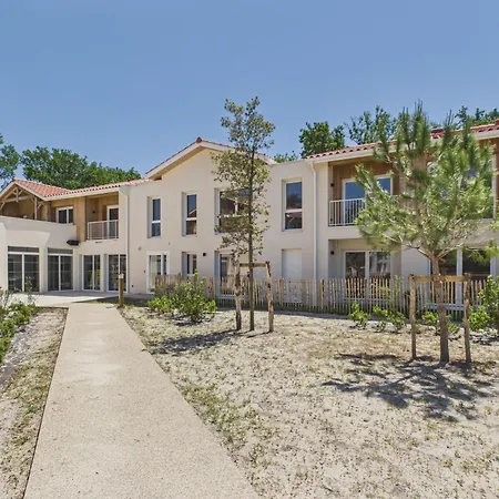 Keramas - Pour 3 - Piscine Commune *